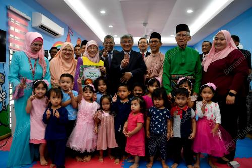 DATUK SERI DR WAN AZIZAH WAN ISMAIL