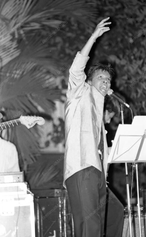 KL13_07042015_KONSERT_SHAKE