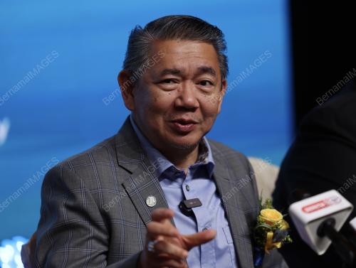 DATUK SERI SALAHUDDIN AYUB