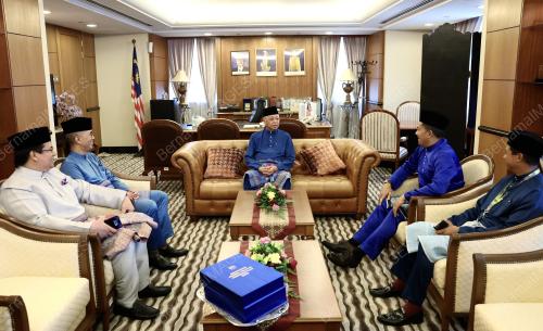 DATUK SERI ISMAIL SABRI YAAKOB