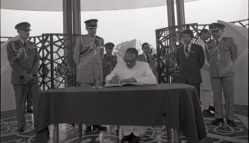 PRESIDEN PAKISTAN MUHAMMAD ZIA-UL-HAQ