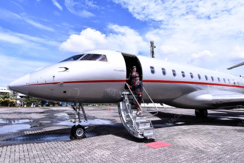 KL13_07112017_VISTAJET