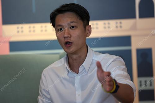 LEE WAI HONG
