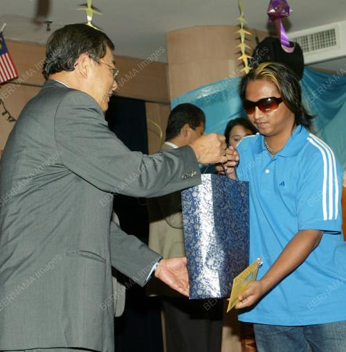 DATUK SERI DR FONG CHAN ONN