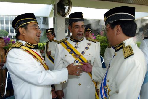 MENTERI MENTERI