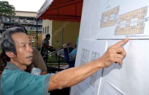 SESI DIALOG BERSAMA PENGHUNI PERUMAHAN RAZAK MANSION