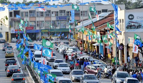 KL13_08042013_BENDERA