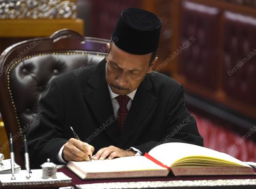 SENATOR SERUANDI SAAD