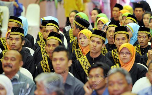 DATUK_SRI_UTAMA_RAIS_YATIM