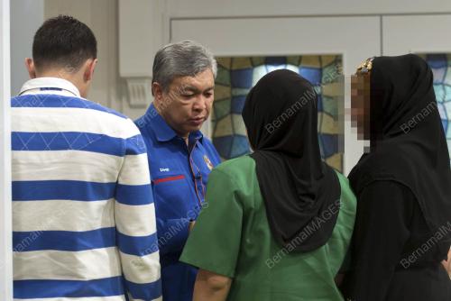 KL13_10042014_ZAHID_WANITA