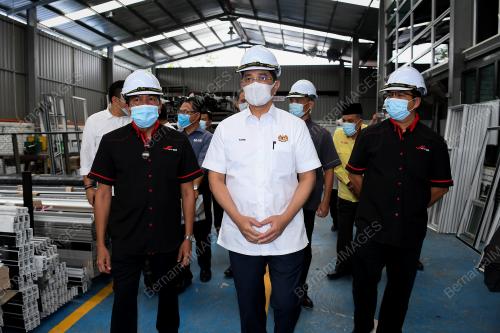 DATUK SERI MOHAMED AZMIN ALI