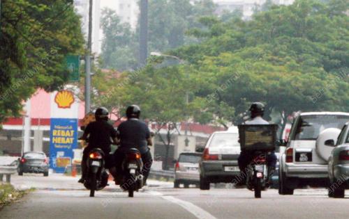 PENGGUNA MOTOSIKAL