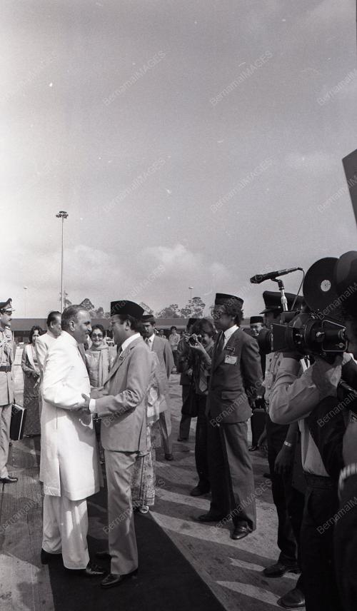 PRESIDEN PAKISTAN JENERAL MUHAMMAD ZIA