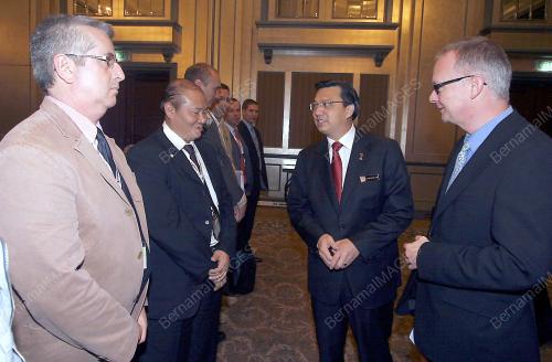 LIOW TIONG LAI