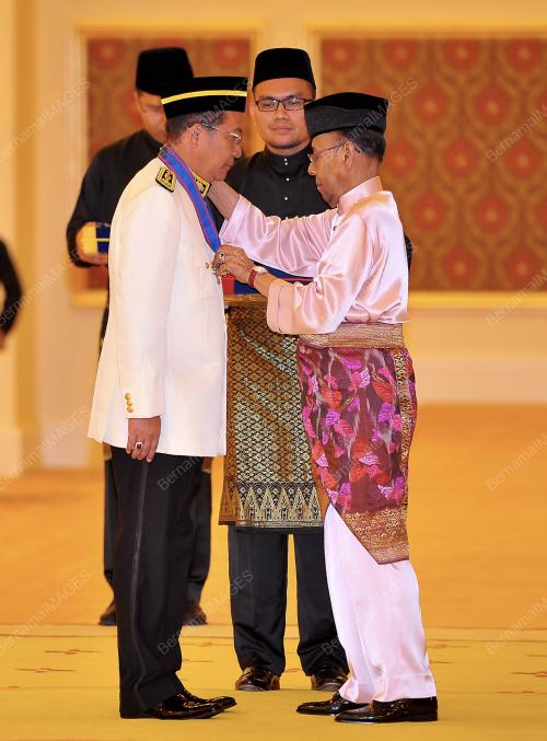 KL13_10112015_AGONG