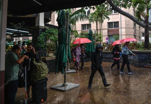 TINJAUAN HUJAN LEBAT SEKITAR KUALA LUMPUR