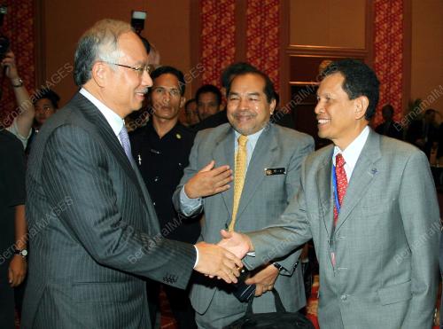 MOHD NAJIB TUN ABDUL RAZAK