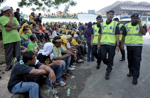 KL13_12012013_PERHIMPUNAN