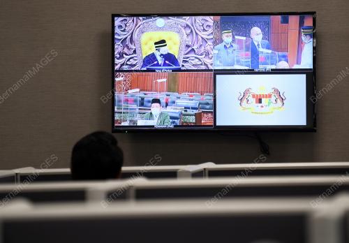 PERSIDANGAN PARLIMEN PENGGAL KETIGA 