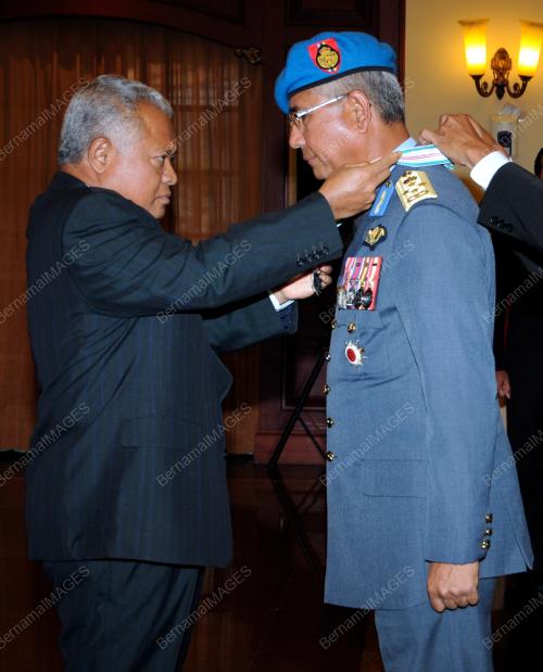 AZIZAN ARIFFIN
