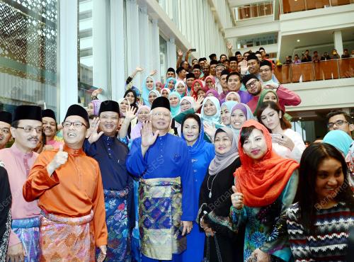 KL13_13062016_PM_UTUSAN