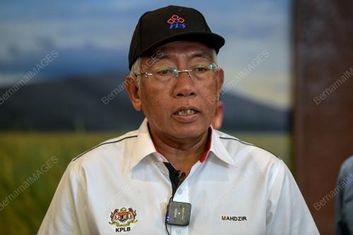 DATUK SERI MAHADZIR KHALID