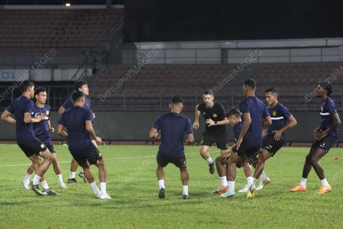 SESI LATIHAN PASUKAN B-23