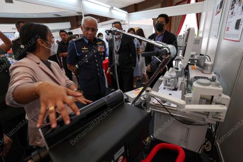 JENERAL TAN SRI AFFENDI BUANG