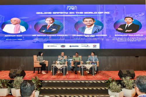 DATUK FAHMI FADZIL
