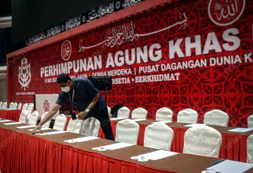 PERSIAPAN PERHIMPUNAN AGUNG KHAS UMNO