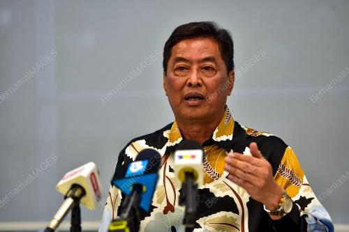 TAN SRI AZAM BAKI