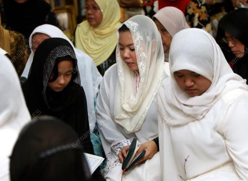 ERNI DEKRITAWATI YULIANA BUKHAIRI
