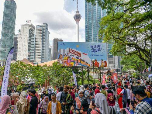 KERETAPI SARONG 2024