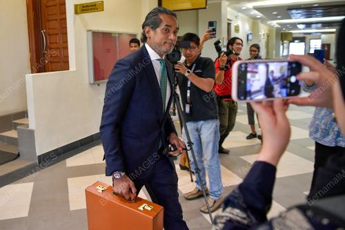 KHAIRY JAMALUDDIN
