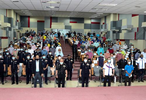 DATUK SERI MAZLAN LAZIM