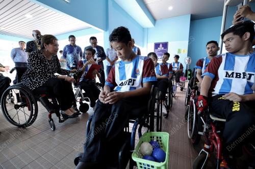 DATUK RAS ADIBA RADZI