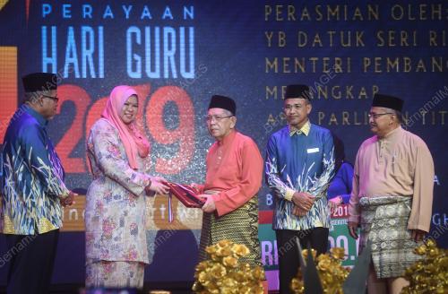 KL13_16042019_GURU_BN201904156768