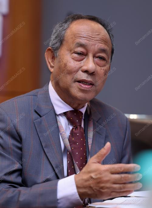 TAN SRI DR SULAIMAN MAHBOB