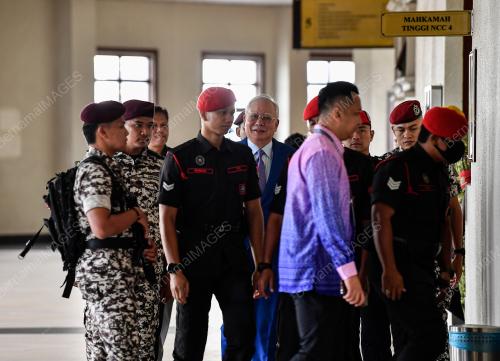 DATUK SERI NAJIB TUN RAZAK