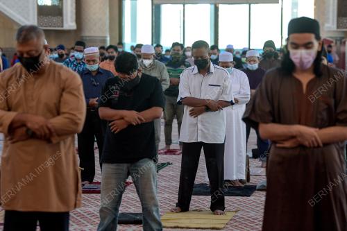TINJAUAN SOLAT JUMAAT DIBENARKAN DENGAN KAPASITI 500 ORANG