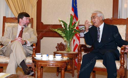 TAN SRI DR. ABDUL HAMID PAWANTEH
