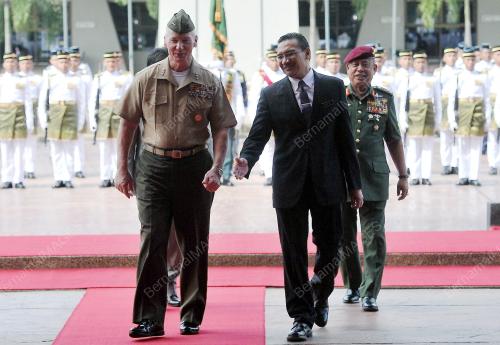 KL13_17112014_MINDEF