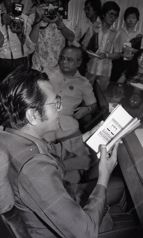 DR. MAHATHIR MOHAMAD
