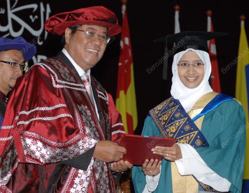 ISTIADAT KONVOKESYEN KUIS KE-12