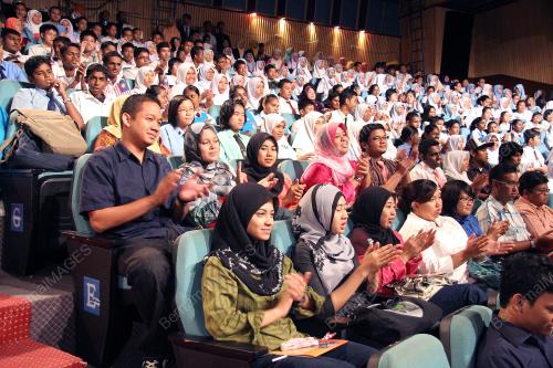 PERTANDINGAN AKHIR DEBAT