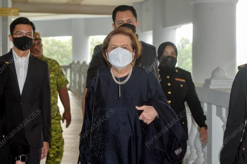 TAN SRI ZETI AKHTAR AZIZ