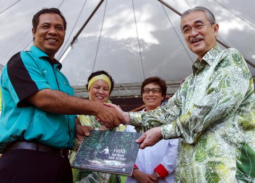 TUN ABDULLAH AHMAD BADAWI