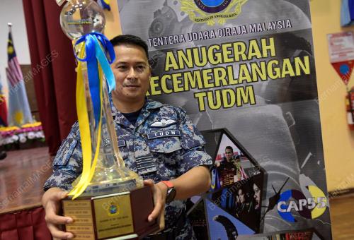 LT KOL MUHAMMAD FAZRI MD ZIN