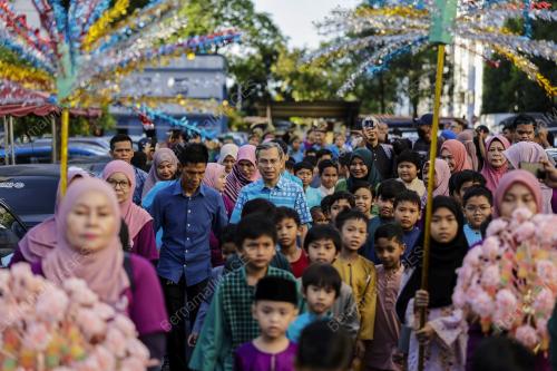 FAHMI FADZIL