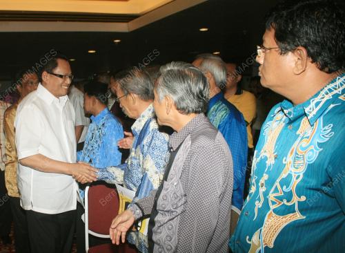 DR MOHD PUAD ZARKASHI